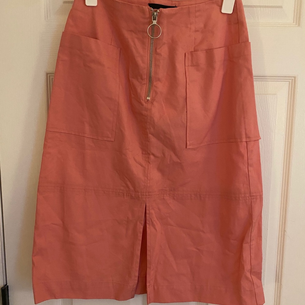 Who What Wear salmon pencil skirt w/zipper size 2